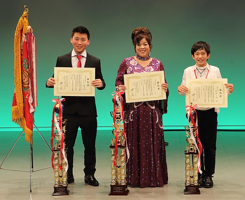 上位3人の集合写真